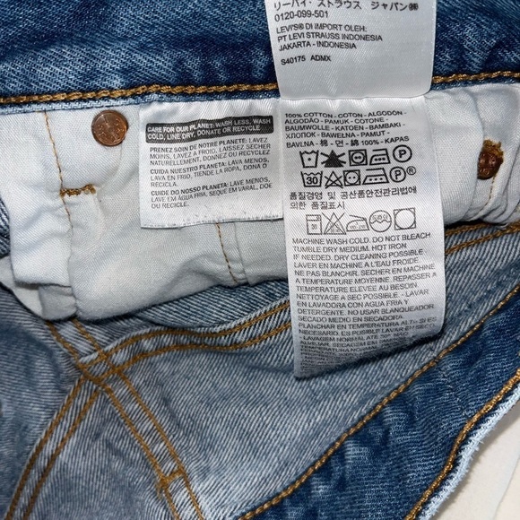 Women's Levi's 501 Medium Wash Button Fly Cutoff Jean Shorts size 27 - Picture 5 of 6